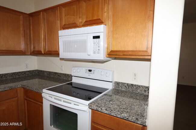 Building Photo - 14298 W Verde Ln