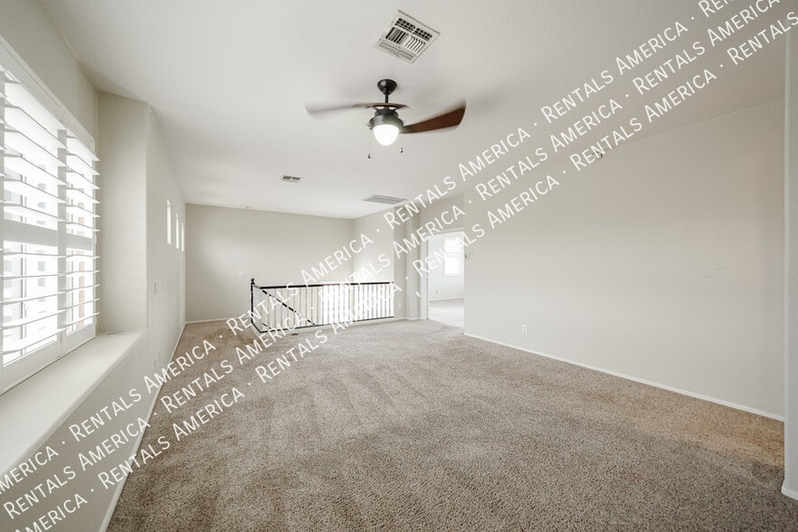 Building Photo - 3920 E Remington Dr