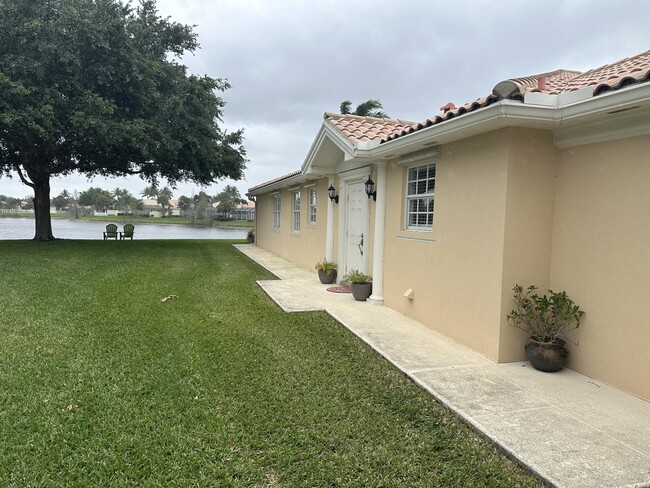 Building Photo - 8270 Eleuthera Ln