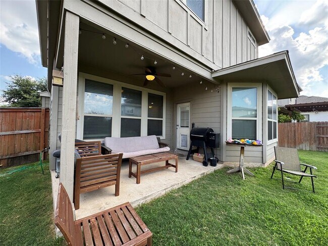 Building Photo - 8020 Annalise Dr