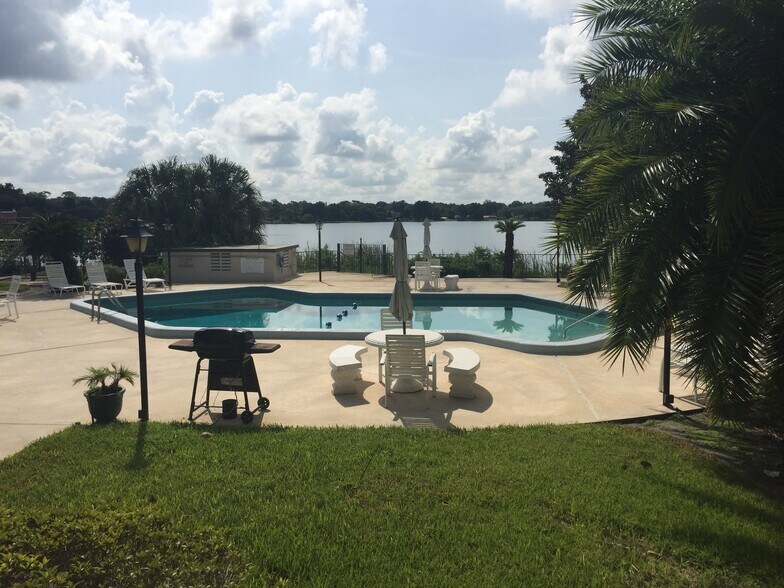 VIEW - 2885 S Osceola Ave