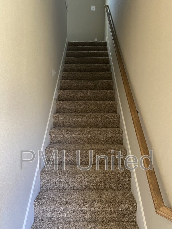 Building Photo - 655 Harvest Moon Dr