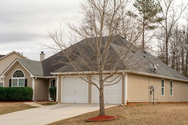 Building Photo - Charming 4BR / 3BA in Locust Grove!