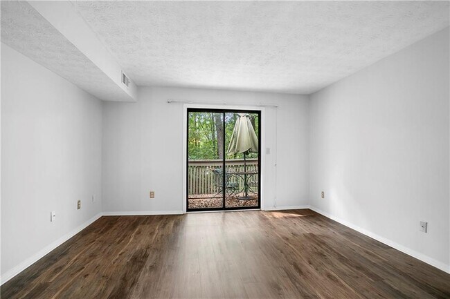 Building Photo - 1006 Dunbar Dr