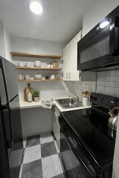 Building Photo - 2141 I St NW