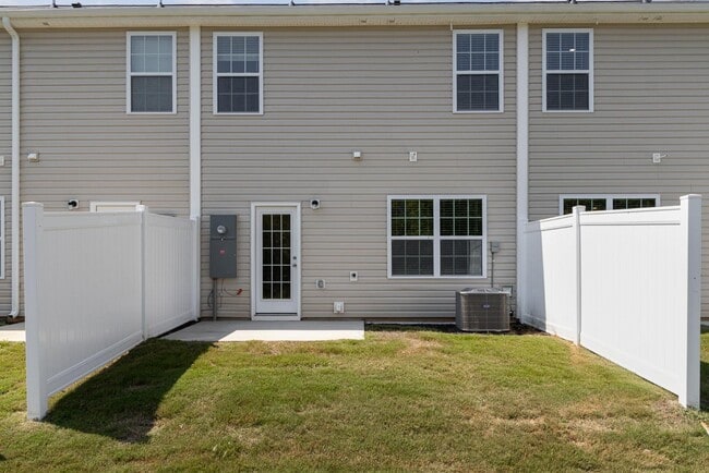 Building Photo - 5210 Henley Ridge Drive