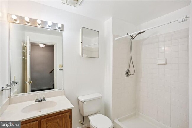 Building Photo - 18518 Gingerbread Ln