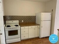 Building Photo - 210 Woodnell St