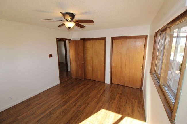 Building Photo - 601 La Bajada Way