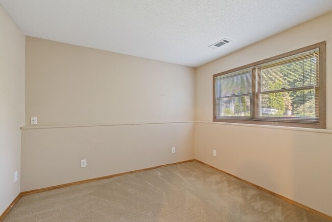 Building Photo - 1711 Slater Ln