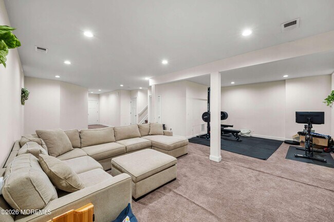 Building Photo - 2 Gonzalez Dr