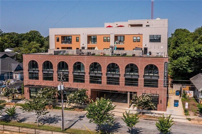 Building Photo - 112 Rogers St NE