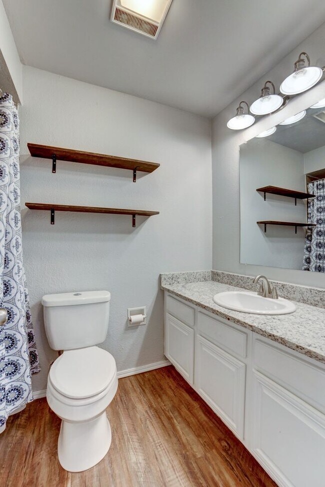 Building Photo - Charming Updated 3-Bedroom Home in South B...