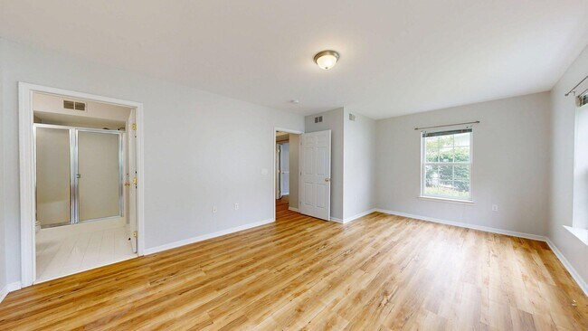 Building Photo - 2718 S Knightsbridge Cir