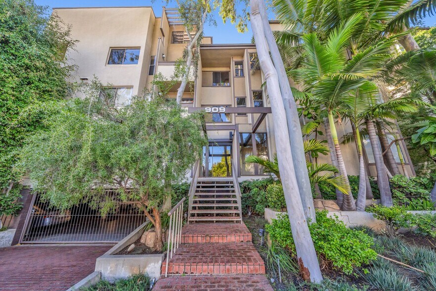 Building exterior - 909 N Sierra Bonita Ave