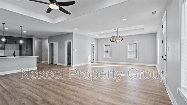 Building Photo - 1068 Bruce St