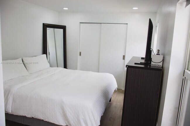 Building Photo - 25760 SW 127th Ct