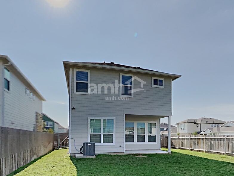 Building Photo - 2709 Wolfcreek