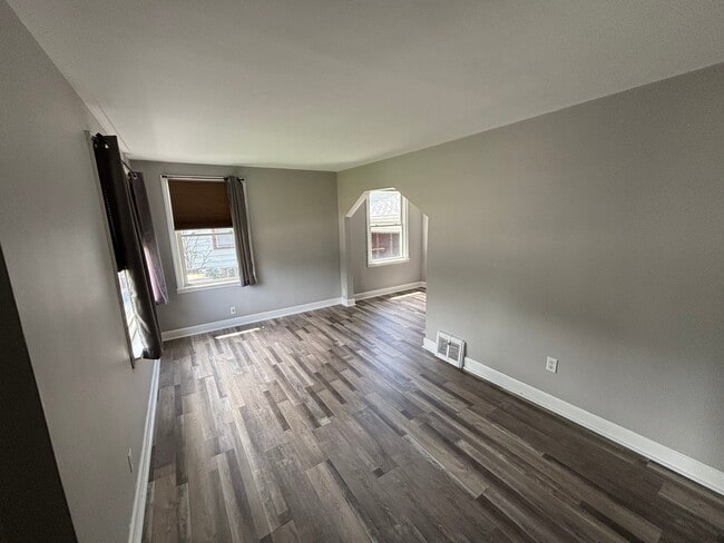 Building Photo - 675 S Cannon Ave