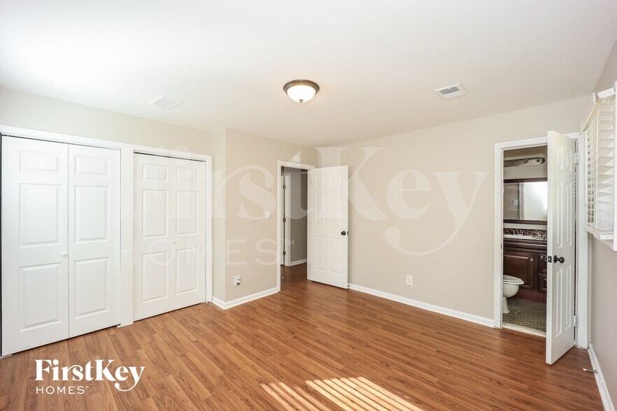 Building Photo - 3480 Leisure Ln