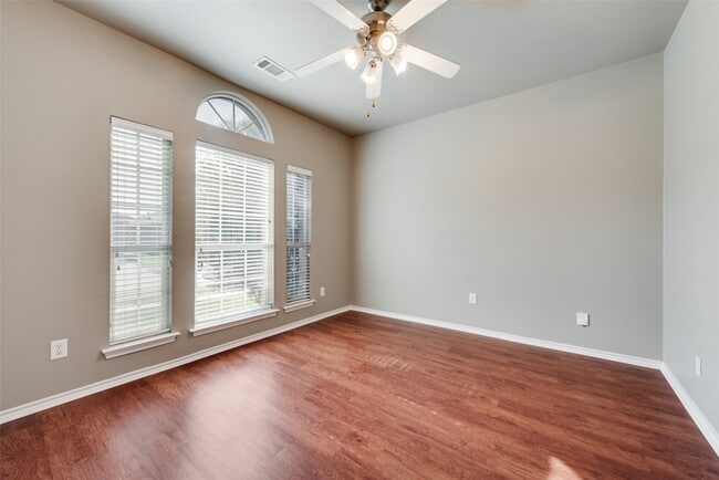 Building Photo - 6416 Alexandra Meadows Dr