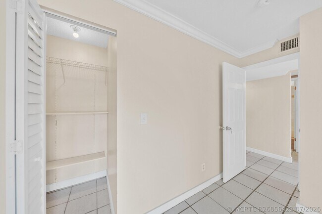 Building Photo - 221 NW 43rd Pl