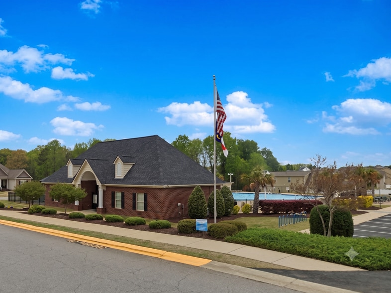 Building Photo - 991 Airedale Trail