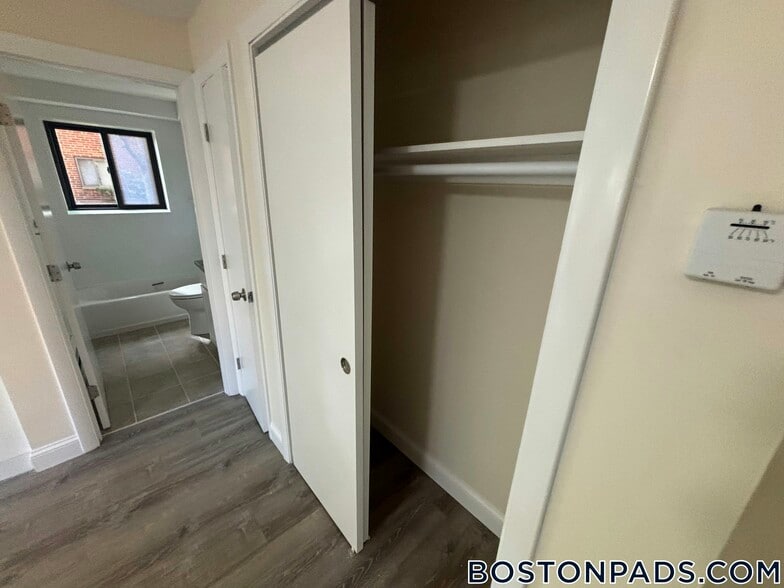 Building Photo - 15 Chester St