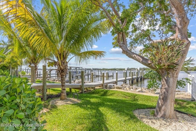 Building Photo - 19 Vip Is