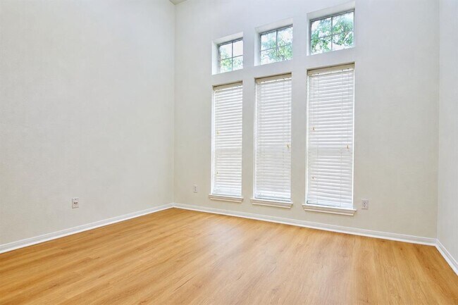 Building Photo - 4205 Bent Wood Ct