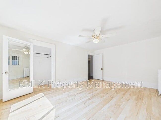 Building Photo - 137 Conger Ave