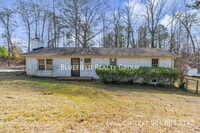 Building Photo - 107 111 River Rd Cir