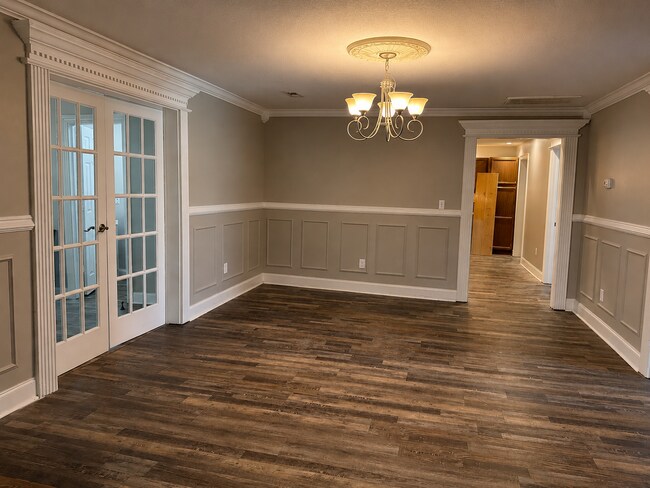 Building Photo - 2709 Montvale Rd