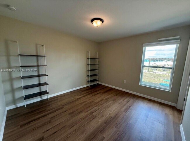 Building Photo - 7033 Waldo Cir