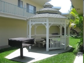 Building Photo - Villa Capri Apartments