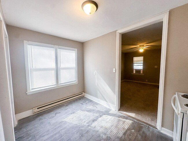 Building Photo - 253 S Dearborn St