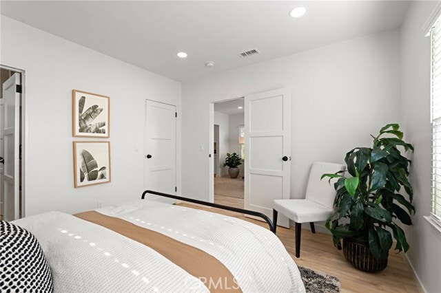 Building Photo - 267 Olive St