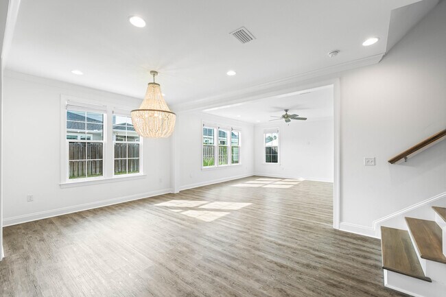 Building Photo - 106 Conifer Ct