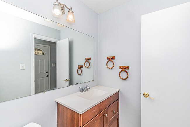 Building Photo - 1767 E Cree Ln