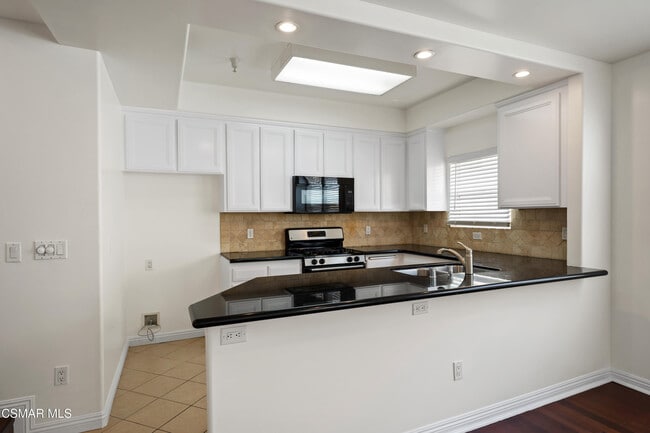 Building Photo - 5224 Corteen Pl