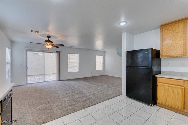 Building Photo - 11924 Lemon Balm St