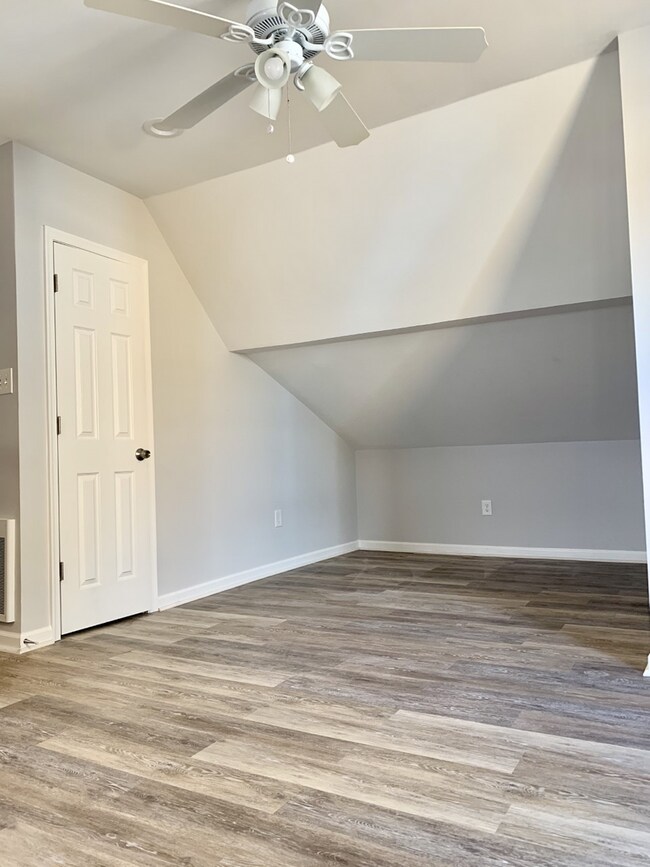 Building Photo - 133 E Roosevelt Blvd