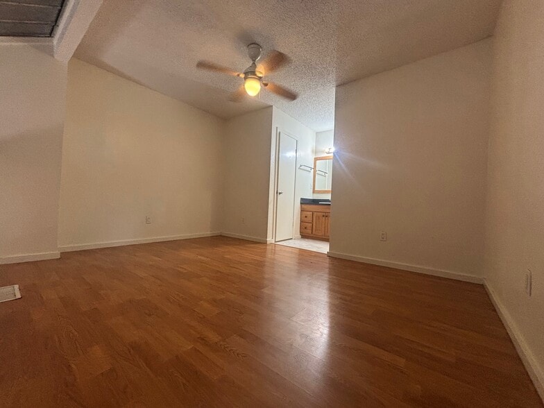 Building Photo - 3446 Willowrun Dr