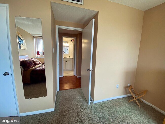 Building Photo - 6301 Stevenson Ave