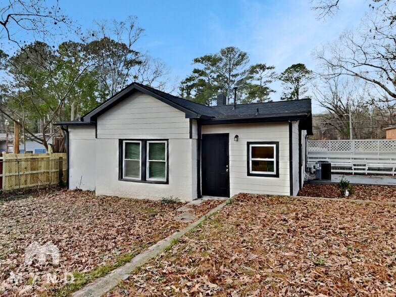 Building Photo - 2502 Barge Rd SW