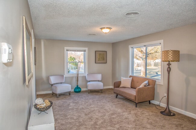 Building Photo - Beautifully Updated Ranch for Rent!