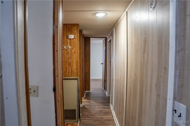 Building Photo - 110 Mountain View Ln