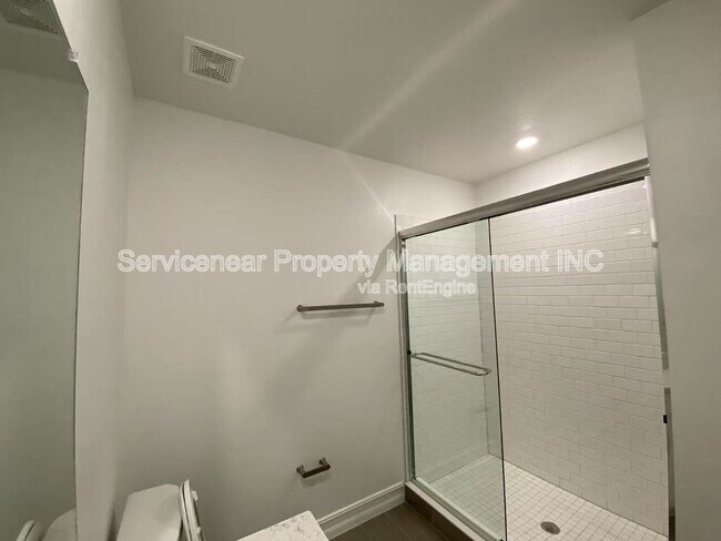 Building Photo - 7113 119th Ct E
