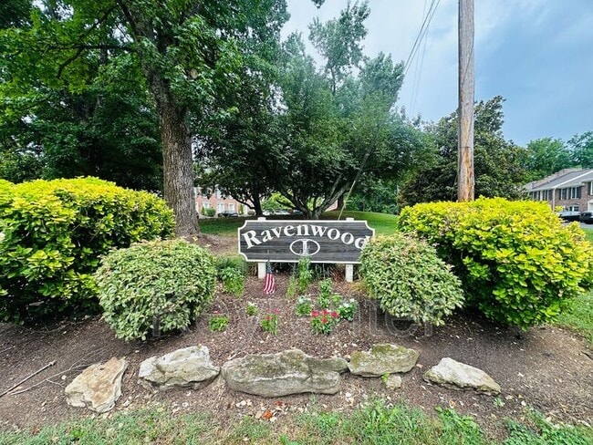 Building Photo - 132 Durwood Rd