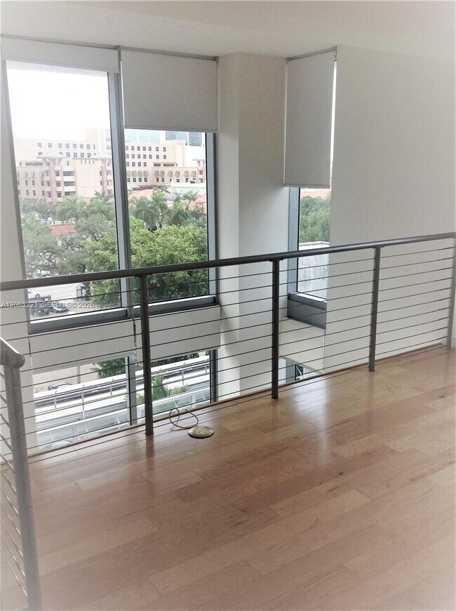 Building Photo - 1050 Brickell Ave
